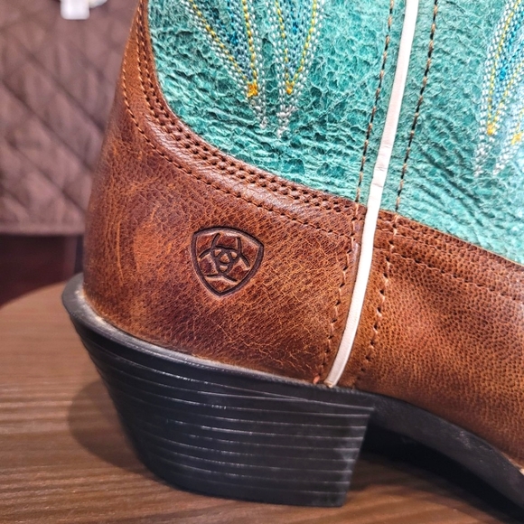Ariat boots - Picture 4 of 8